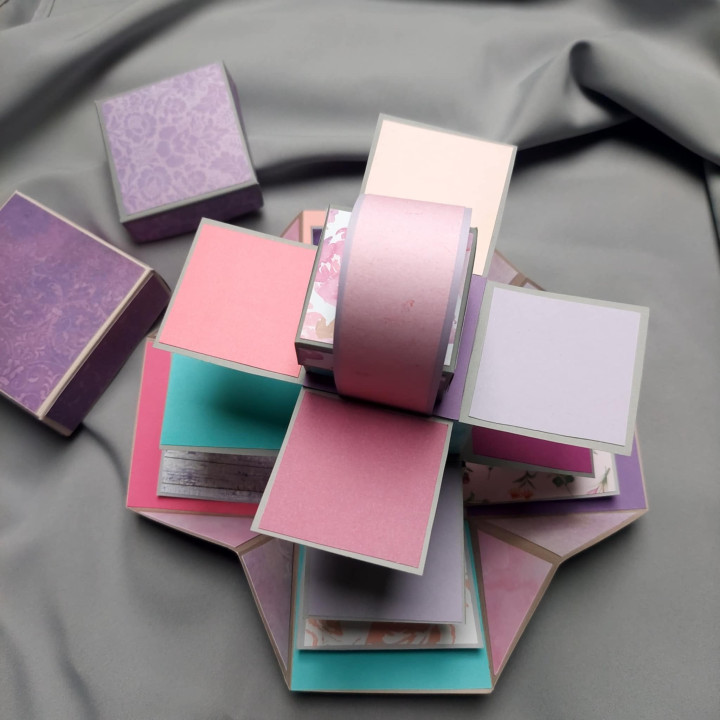 Exploding Box Tower | Sklep Fundacji Motywajki